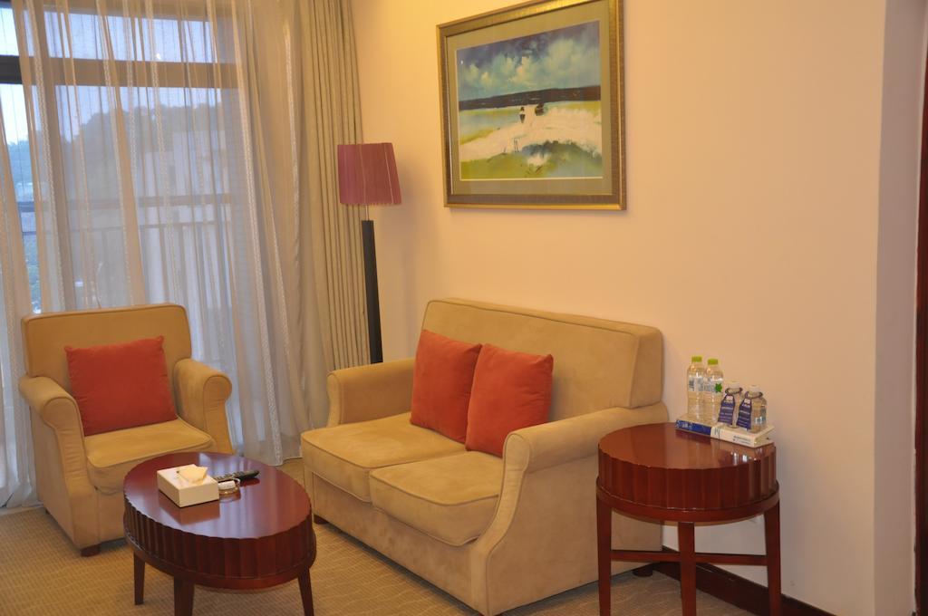 Starway Hotel Silver Zhuhai Quarto foto